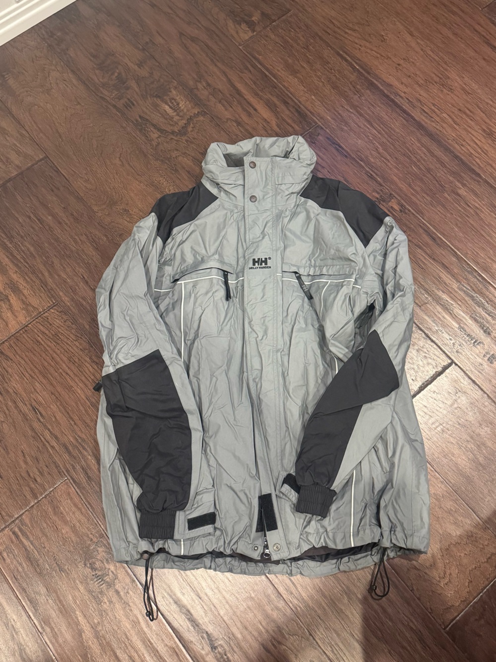 Helly Hansen Light Gray and Black Ski Snowboard Jacket